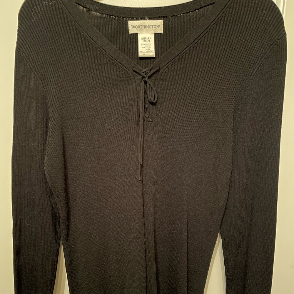 Worthington 3/4 sleep lace up sweater